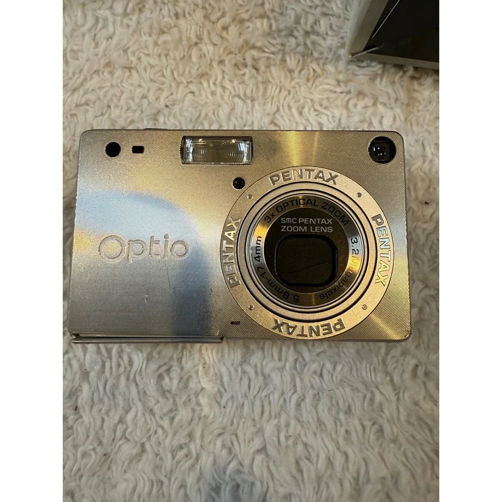 Pentax Optio S Digital Camera 3.2MP Optical Zoom Silver Vintage Y2K Parts Only